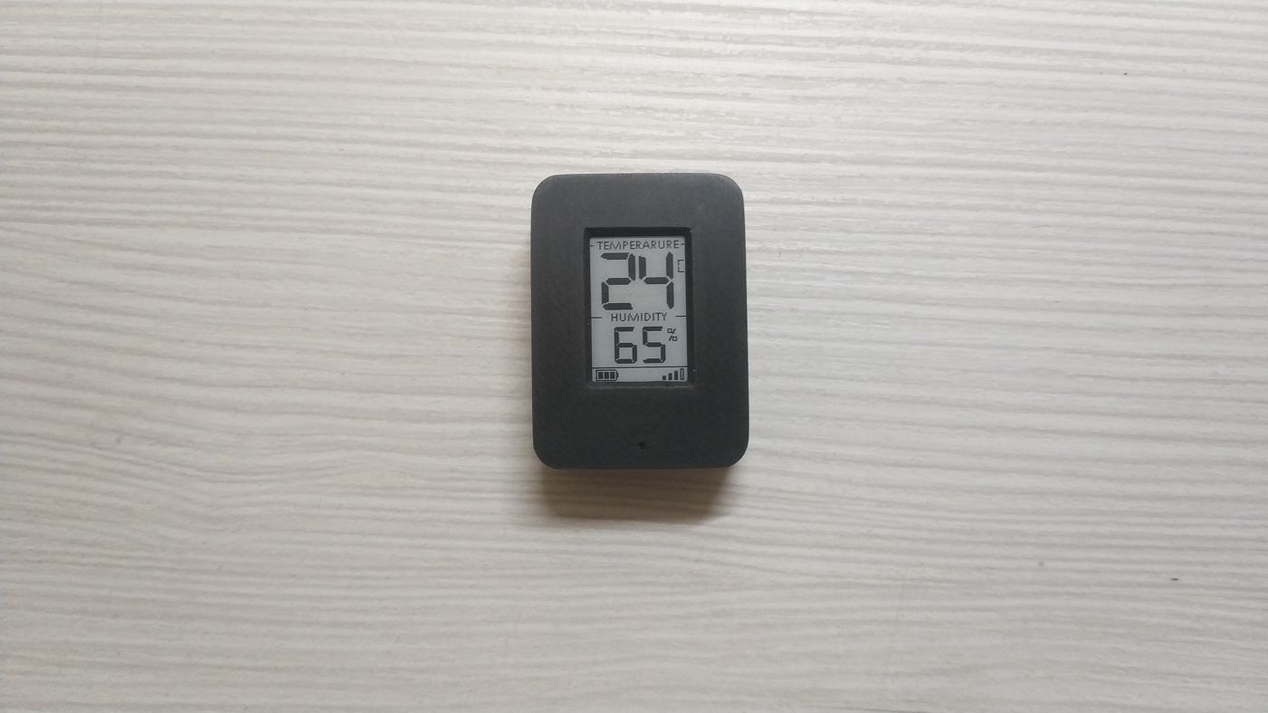 SL101US LoRaWAN Temperature and Humidity Sensor with E-paper